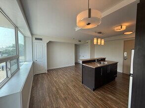 1809 Lawrence Av W in Toronto, ON - Building Photo - Building Photo