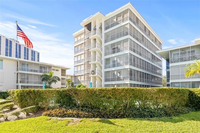 property at 1012 N Shore Dr NE