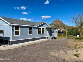 3740 W Jenny Lin Rd in New River, AZ - Building Photo - Building Photo