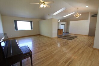 1839 Melanie Ct in Klamath Falls, OR - Building Photo - Building Photo