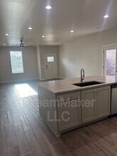 1002 Riva Pkwy in Norman, OK - Building Photo - Building Photo
