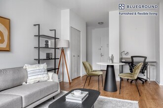 180 Riverside Blvd in New York, NY - Building Photo - Building Photo