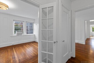 284 Orange St in New Haven, CT - Building Photo - Building Photo