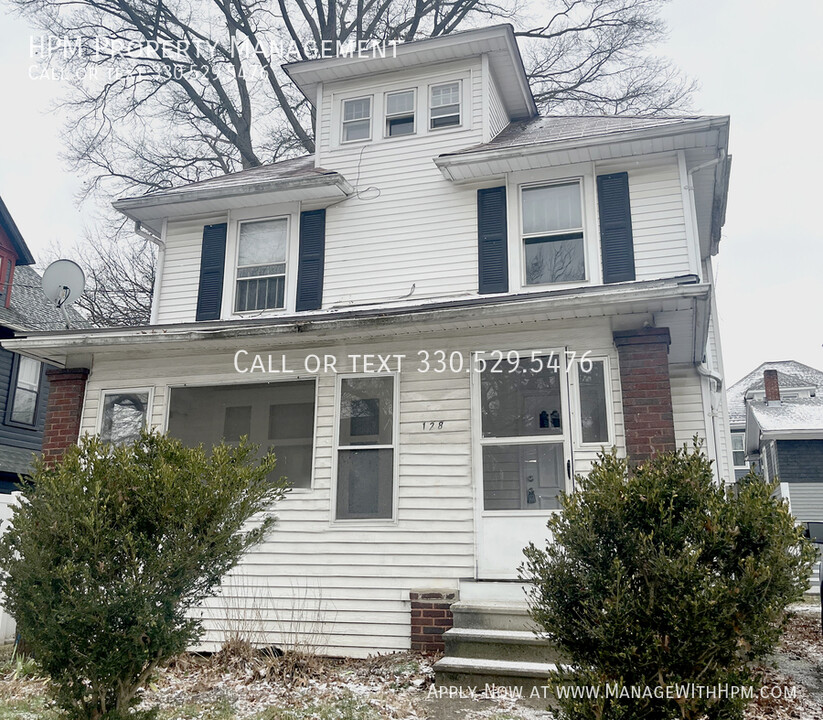 128 Corson Ave in Akron, OH - Building Photo