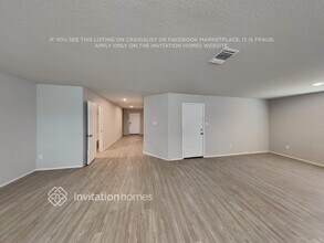 7326 Adaja Riv in San Antonio, TX - Foto de edificio - Building Photo