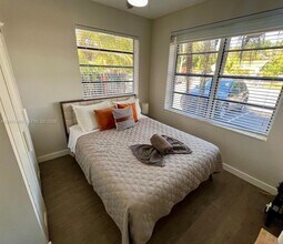 2932 NW 16th Ave in Miami, FL - Building Photo - Building Photo