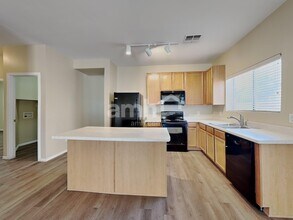 9376 N Grasshopper Dr in Tucson, AZ - Building Photo - Building Photo