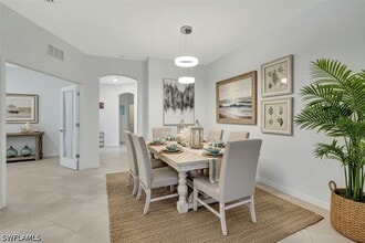 2567 Vine Ave in Naples, FL - Building Photo - Building Photo