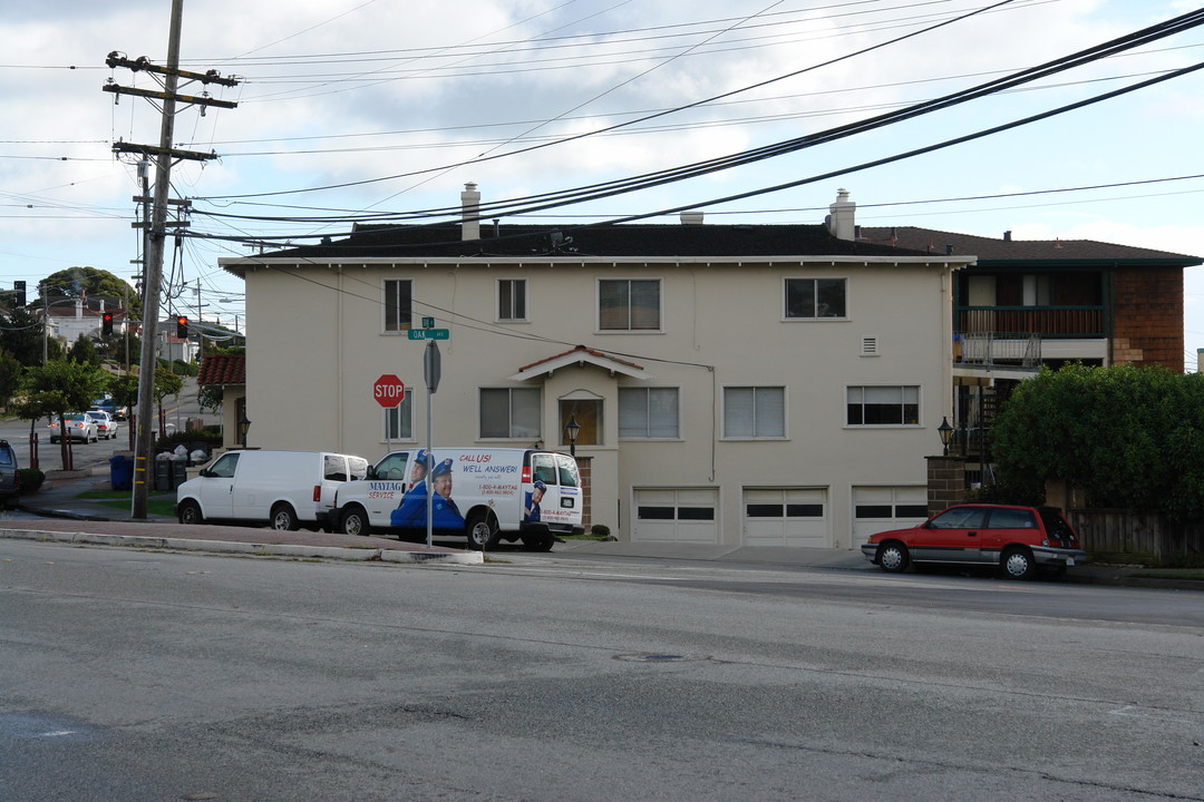 915 Grand Ave in South San Francisco, CA - Building Photo