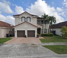 8431 SW 164th court in Miami, FL - Building Photo