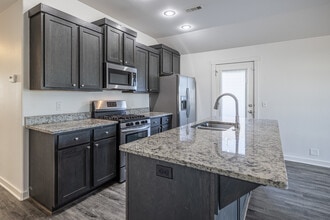 Habberton Ridge in Springdale, AR - Building Photo - Interior Photo