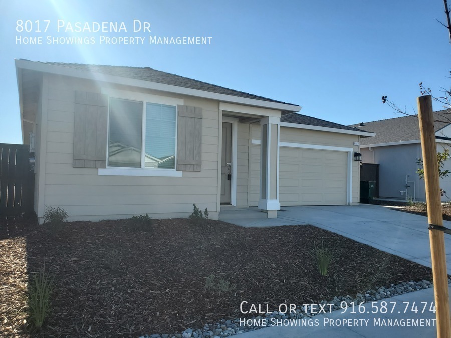 8017 Pasadena Dr in Roseville, CA - Building Photo