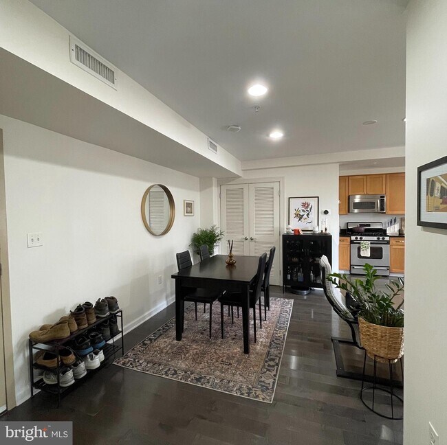 1417 Newton St NW-Unit -S-10 in Washington, DC - Building Photo - Building Photo