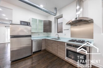 913 N Honore St in Chicago, IL - Building Photo - Building Photo