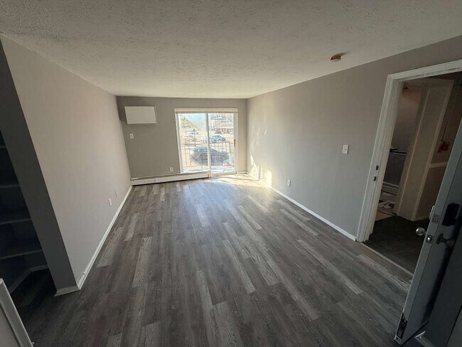 13420 Euclid Ave, Unit 213 in East Cleveland, OH - Building Photo - Building Photo