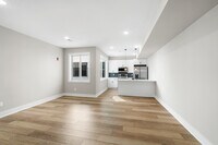 2820 W Diamond St photo'