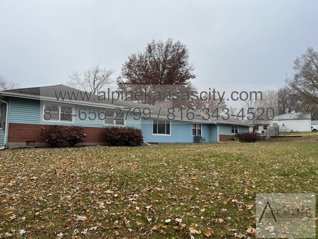 property at 7405 E 99 St