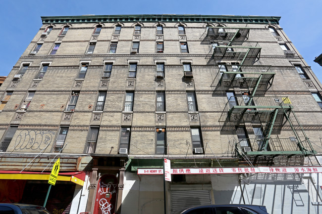 24 Catherine St in New York, NY - Building Photo - Building Photo