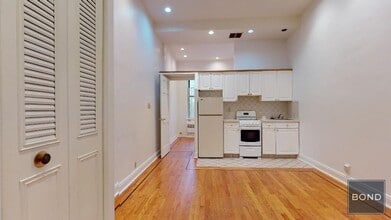 1441 York Ave in New York, NY - Building Photo - Building Photo