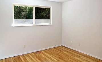1308 Dayton Ave NE in Renton, WA - Building Photo - Building Photo