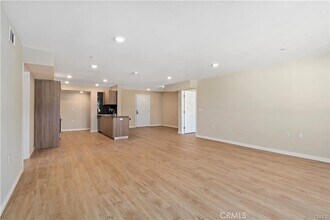 13710 Foothill Blvd in Los Angeles, CA - Building Photo - Building Photo