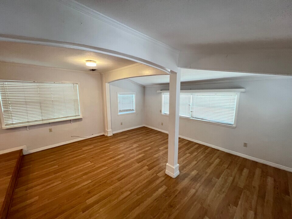 314 3rd Ave SW, Unit 1 in Largo, FL - Building Photo