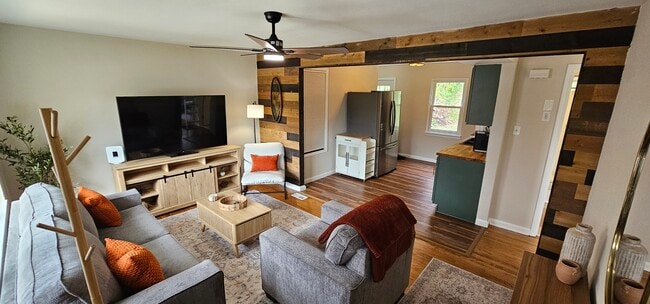 property at 2604 Tamm Ave