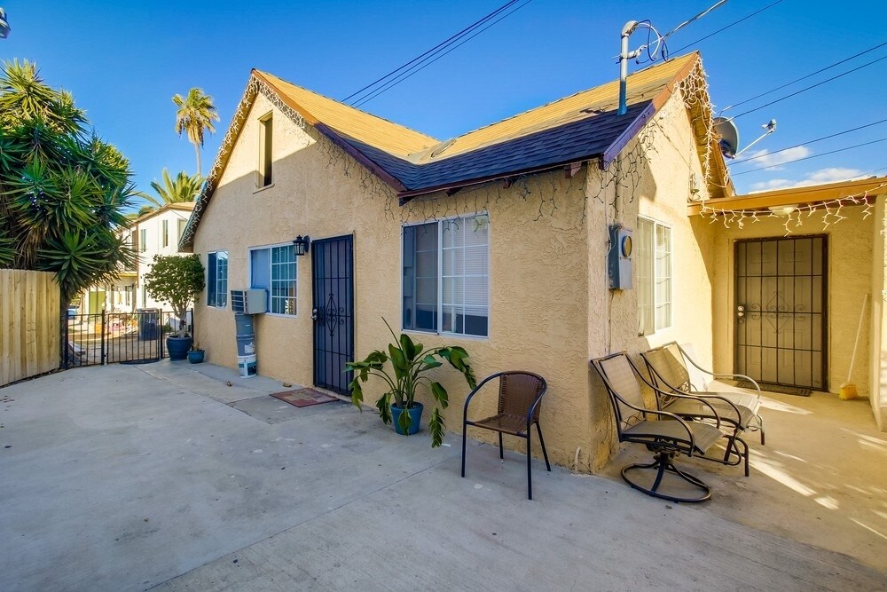 2809-2811 Clay Ave in San Diego, CA - Building Photo