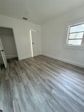 1249 NW 57th St in Miami, FL - Building Photo - Building Photo