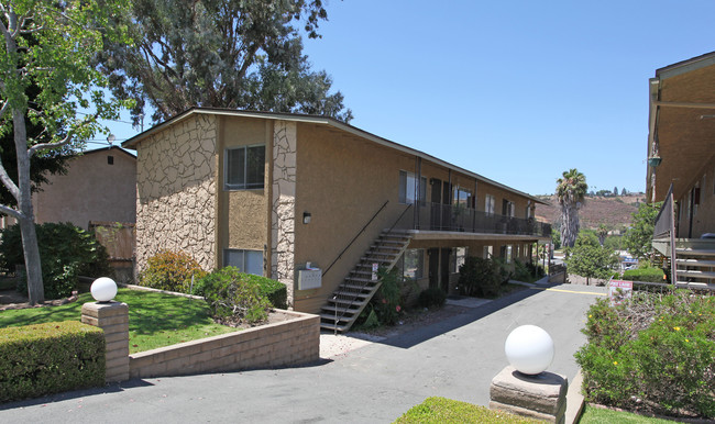 8104-8108 Golden Ave in Lemon Grove, CA - Building Photo - Building Photo