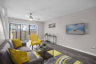 13915 Heritage Club Dr, Unit SI ID1511051P in Tampa, FL - Building Photo