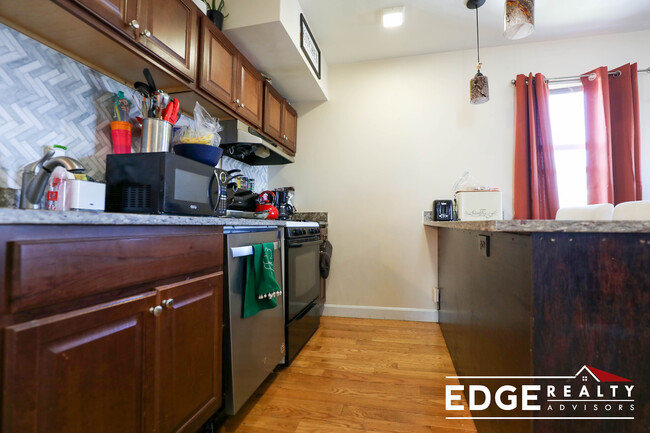 13 Weitz St, Unit 1 in Boston, MA - Building Photo - Building Photo