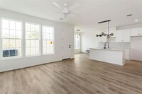 1266 Oakmont Bnd Dr in Houston, TX - Building Photo - Building Photo