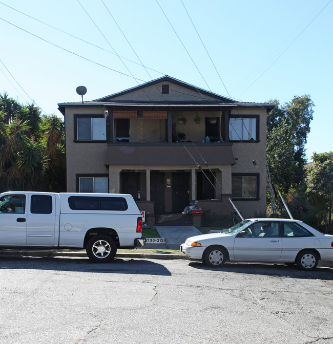 2124 Darwin Ave in Los Angeles, CA - Foto de edificio - Building Photo