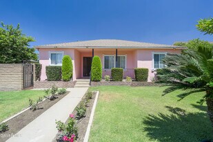 13951 Terra Bella St in Los Angeles, CA - Building Photo
