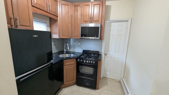 3495 John F Kennedy Blvd in Jersey City, NJ - Foto de edificio - Building Photo