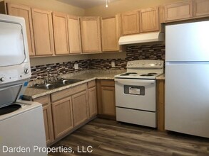 1221 Battle St-Unit -1221-B in Greenville, NC - Building Photo - Building Photo