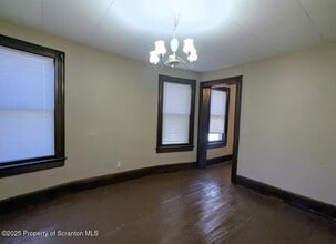 1220 Schlager St in Scranton, PA - Building Photo - Building Photo