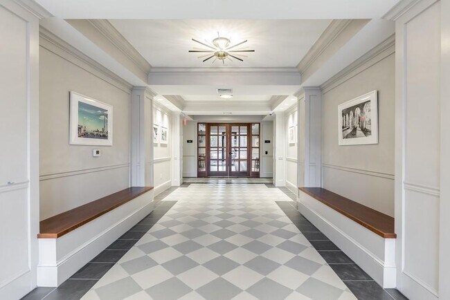 1501 Commonwealth Avenue, Unit 311 in Boston, MA - Building Photo - Building Photo