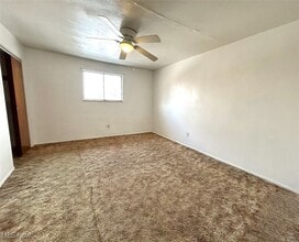 401 Dresden Ave in Wintersville, OH - Building Photo - Building Photo