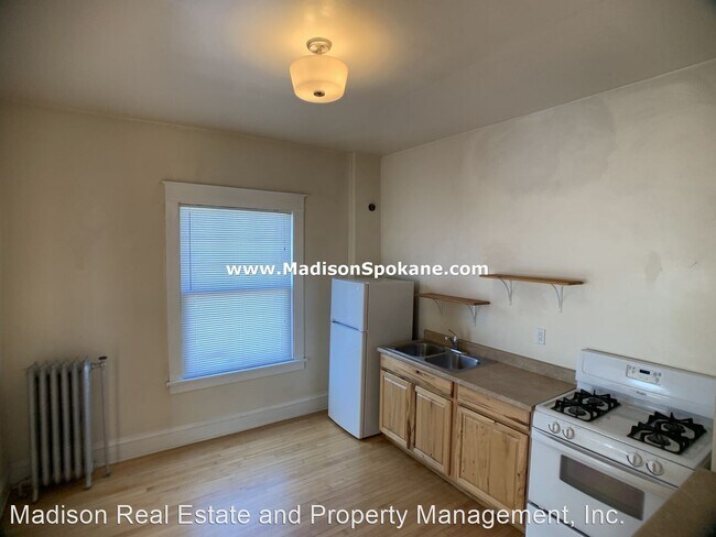 1911 N Monroe St in Spokane, WA - Building Photo - Building Photo