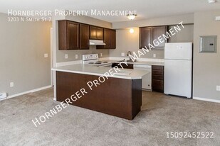 3203 N Smith St in Spokane, WA - Building Photo