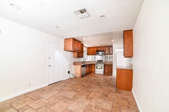 1728 W Phillips Dr in Pomona, CA - Building Photo - Building Photo