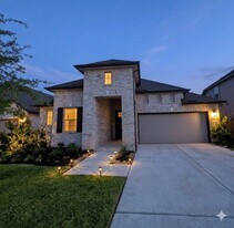 21127 Surf Is Dr in Cypress, TX - Building Photo