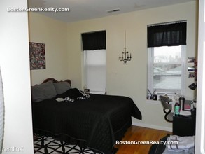 1460 Tremont St-Unit -Apt 4 in Boston, MA - Building Photo - Building Photo