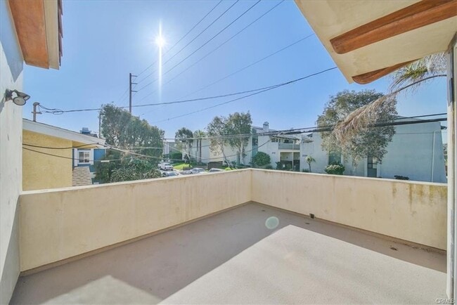 2109 Vanderbilt Ln in Redondo Beach, CA - Building Photo - Building Photo
