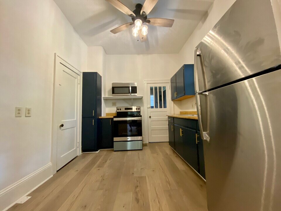 173 Forest Hill Dr in Asheville, NC - Foto de edificio