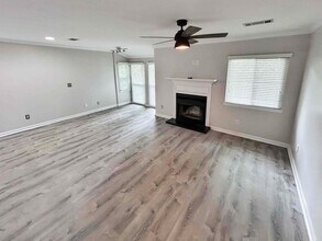 4006 Wingate Way in Atlanta, GA - Building Photo - Building Photo