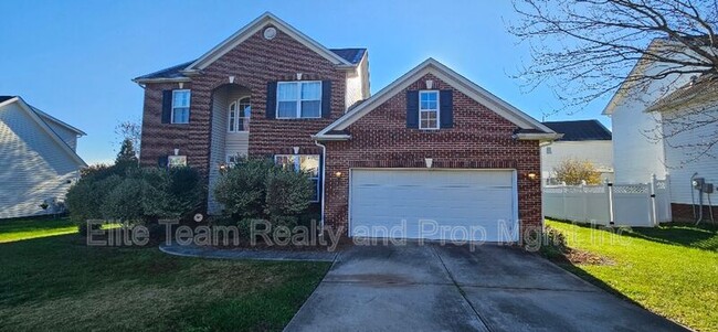 12527 Aden Creek Way in Pineville, NC - Foto de edificio - Building Photo