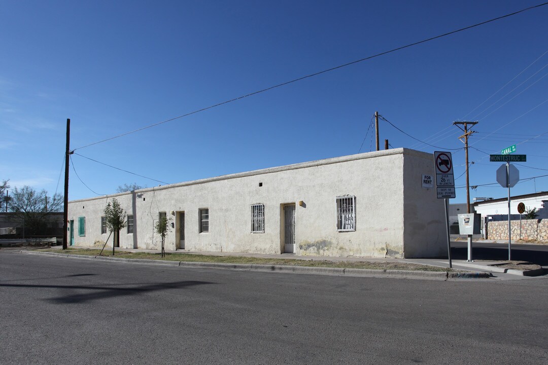 222 Montestruc Ct in El Paso, TX - Building Photo